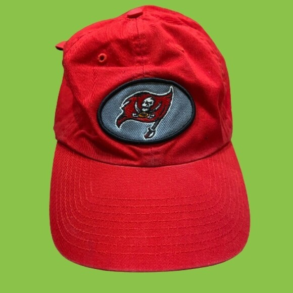 Adidas Vintage NFL Tampa Bay Buccaneers Strapback Dad Cap Hat One Size Fits All - Picture 1 of 6